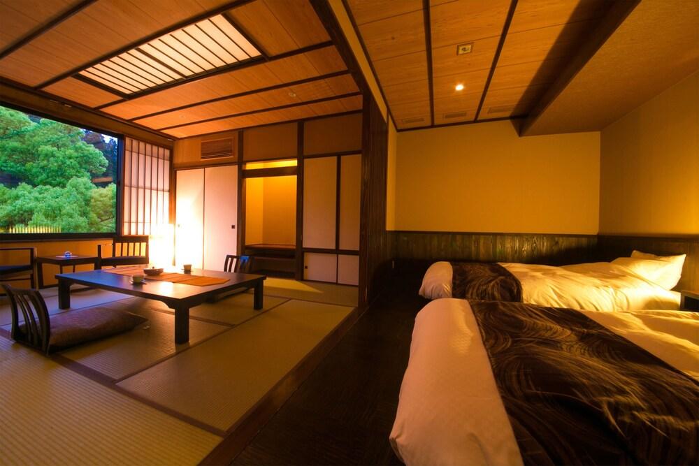 Nansuikaku Hotel Miyawaka Bagian luar foto
