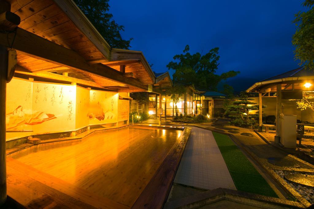 Nansuikaku Hotel Miyawaka Bagian luar foto