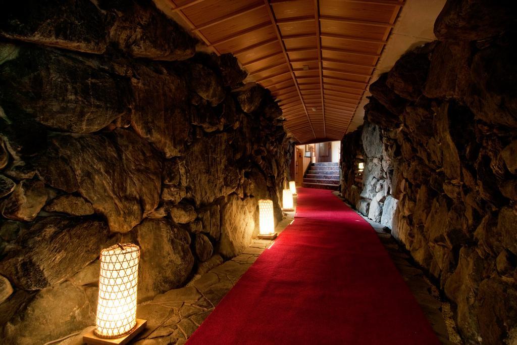 Nansuikaku Hotel Miyawaka Bagian luar foto