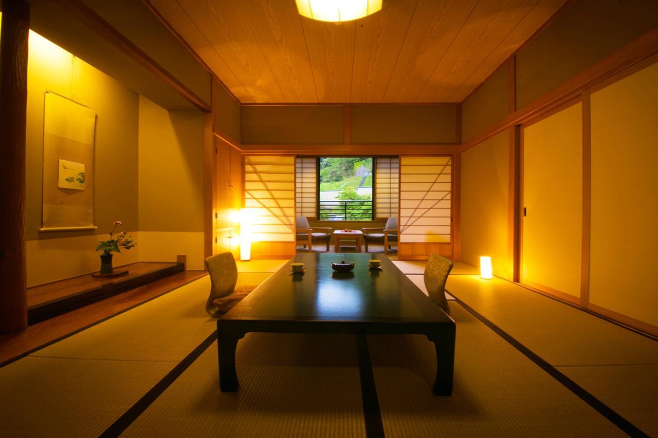 Nansuikaku Hotel Miyawaka Bagian luar foto