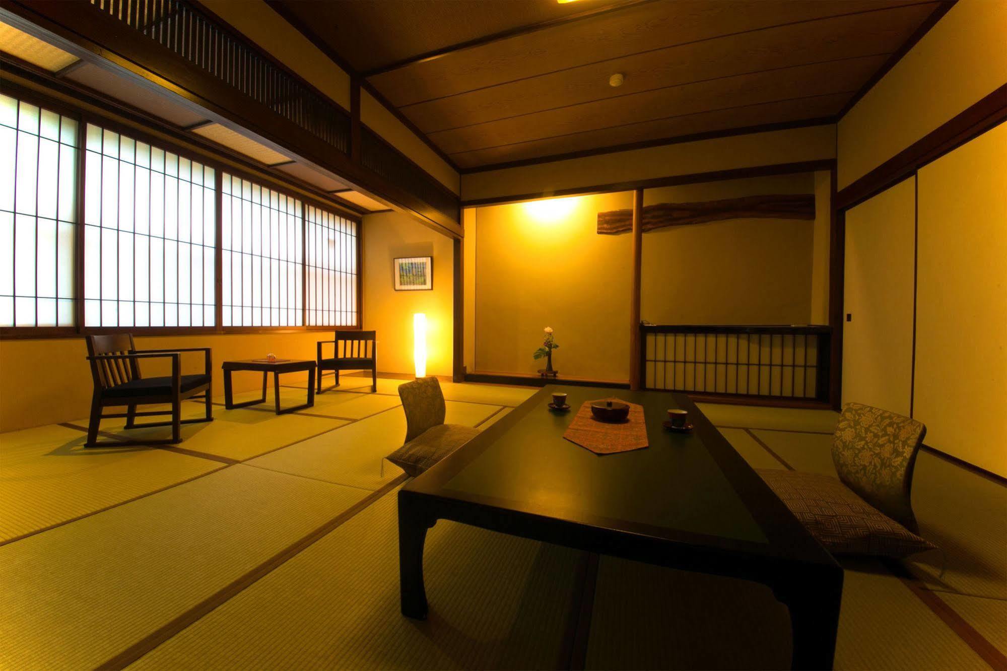 Nansuikaku Hotel Miyawaka Bagian luar foto
