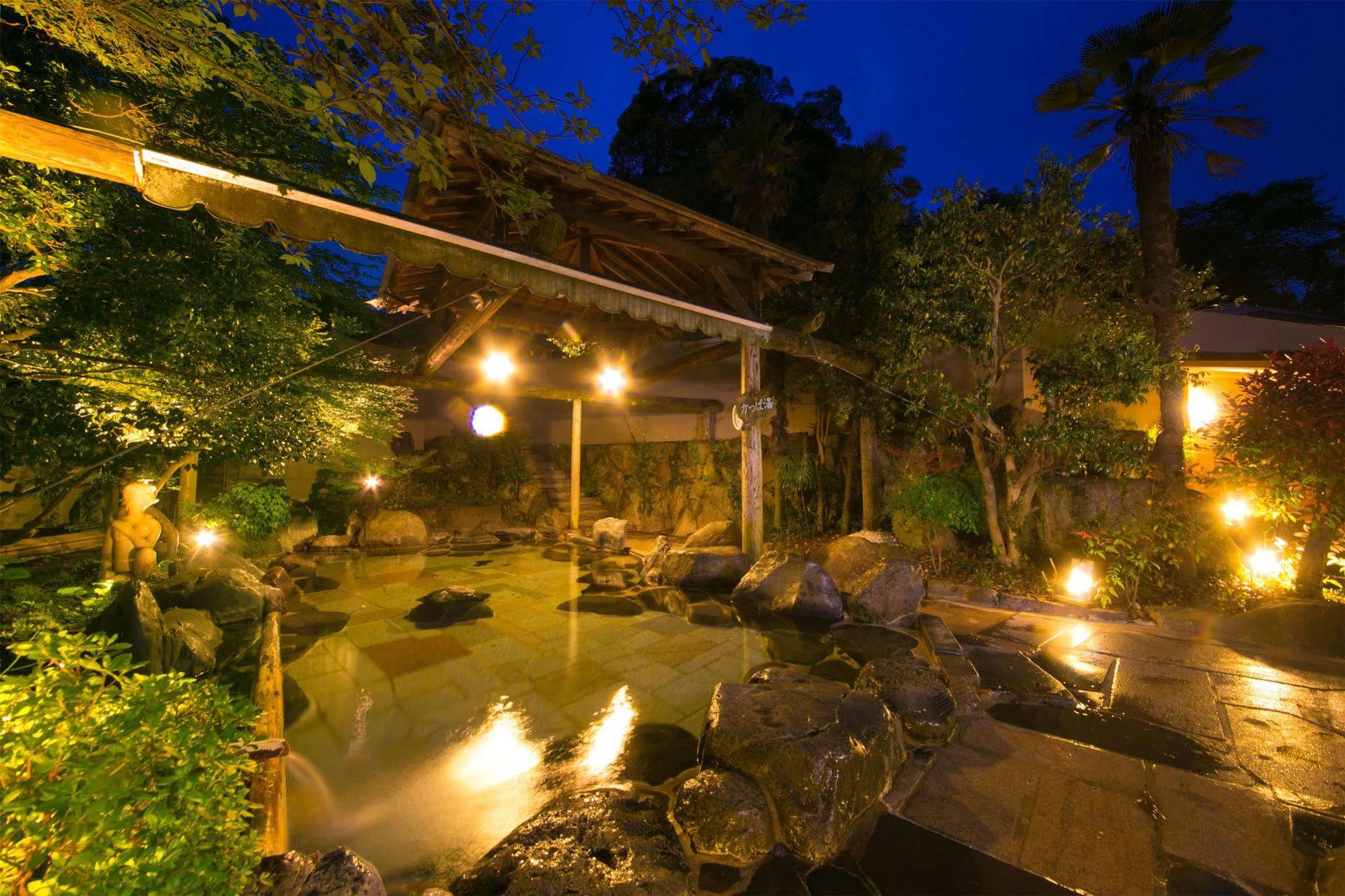 Nansuikaku Hotel Miyawaka Bagian luar foto